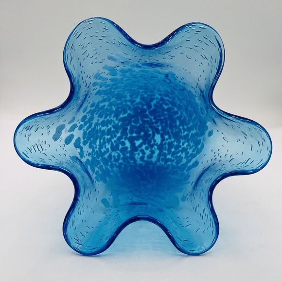 Ruffled Vase Handkerchief Style Hand Blown Glass Blue & White W/ Bubbles 7” Nice - Picture 4 of 6